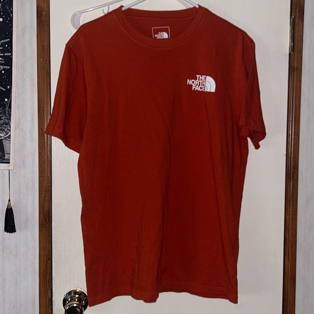 ✨🧡The North Face T Shirt 🧡✨